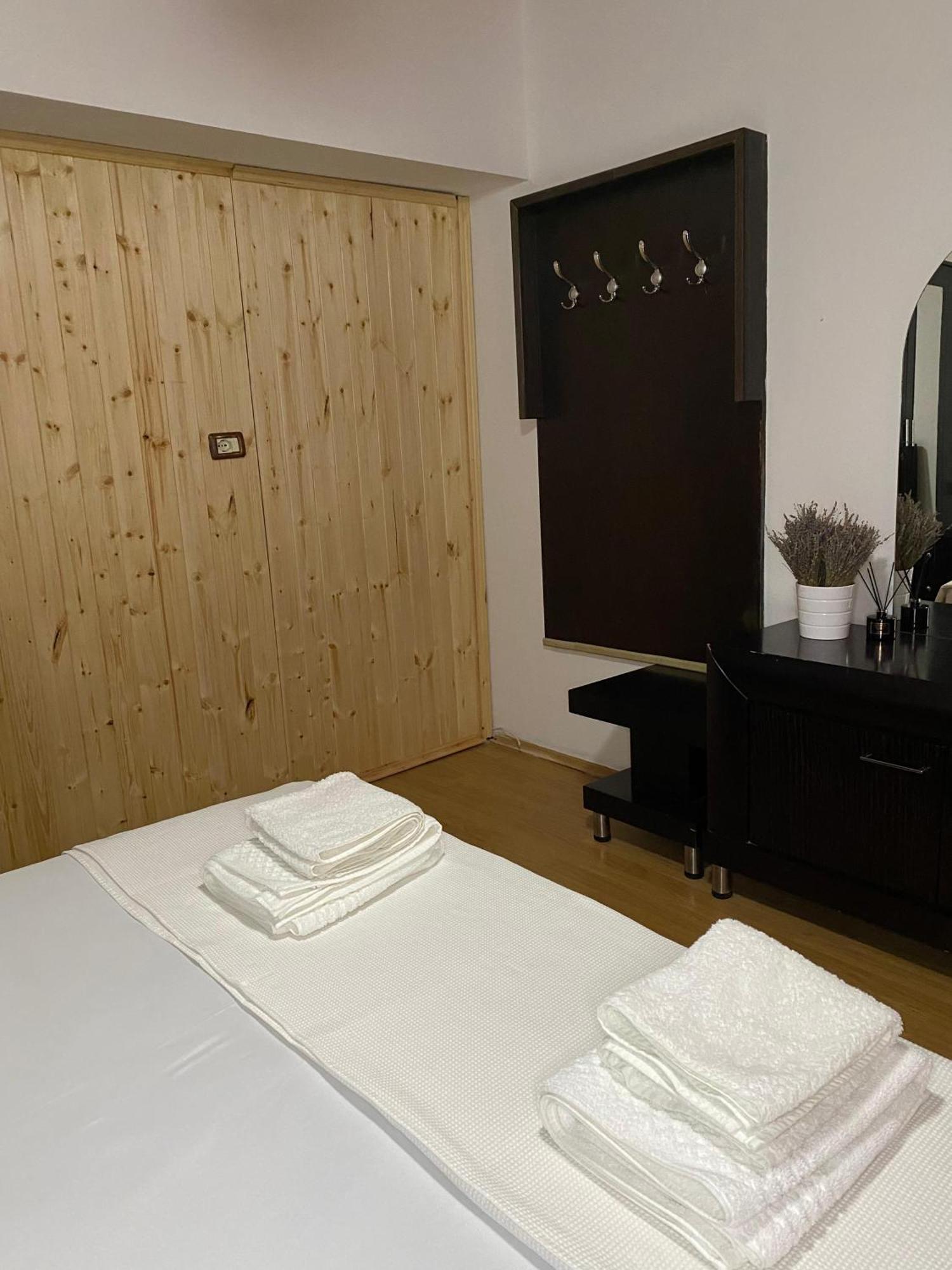 Bertis Guest House Gjirokastër 外观 照片
